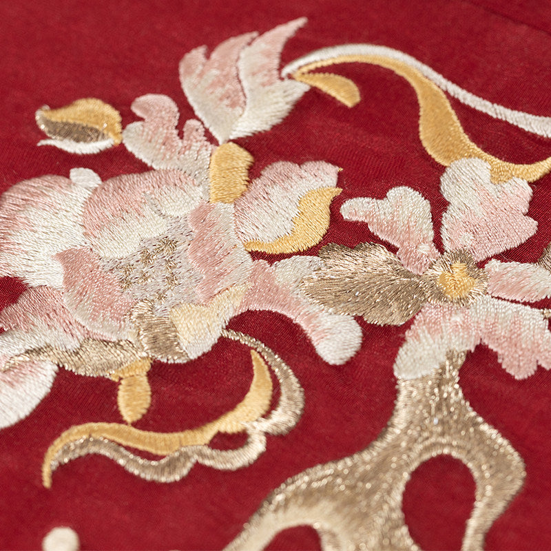 "Qinse Qi" Chinese Wedding Hanfu: Embroidered Robe & Xiapei Set
