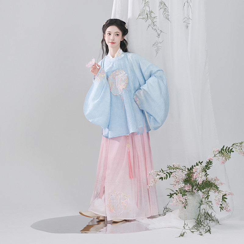 "Floating Light" 2024 New Hanfu: Embroidered Ming-Style Robe & Skirt Set Secondary image