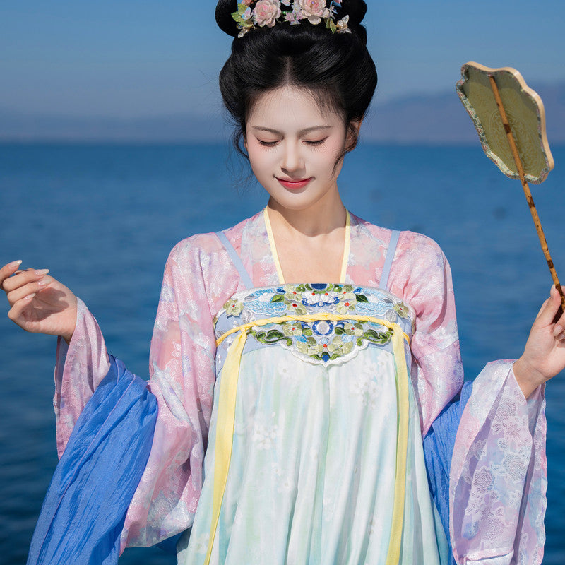 “休闲”唐汉服：重工刺绣襦裙套装