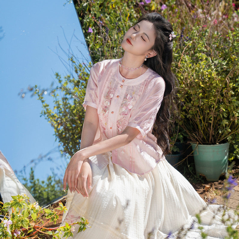 "Lily Candy" Hanfu Set: Embroidered White Tiered Cake Skirt Secondary image