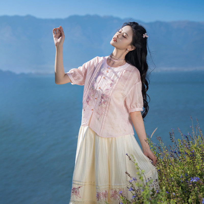 "Lily Candy" Hanfu Set: Embroidered White Tiered Cake Skirt Main image
