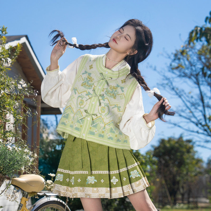 “青柠奶油”明制汉服：绣花长衫与短裙