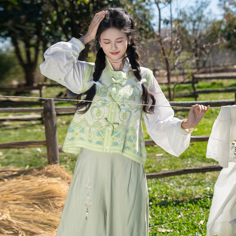 “青柠奶油”明制汉服：绣花长衫与短裙