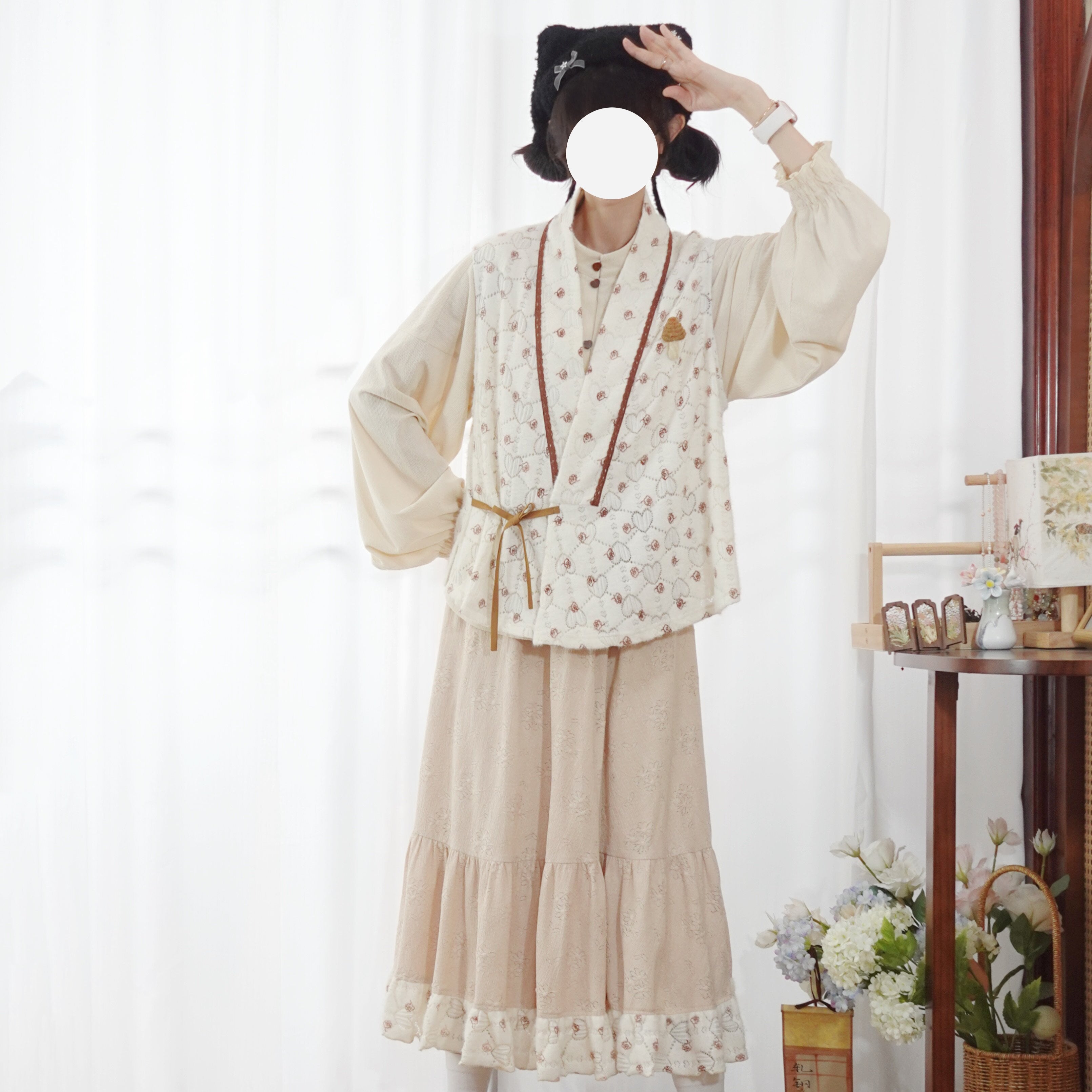 "Milk Tea Boba" Knitted Hanfu Set: Ming Vest & Half Skirt Secondary image