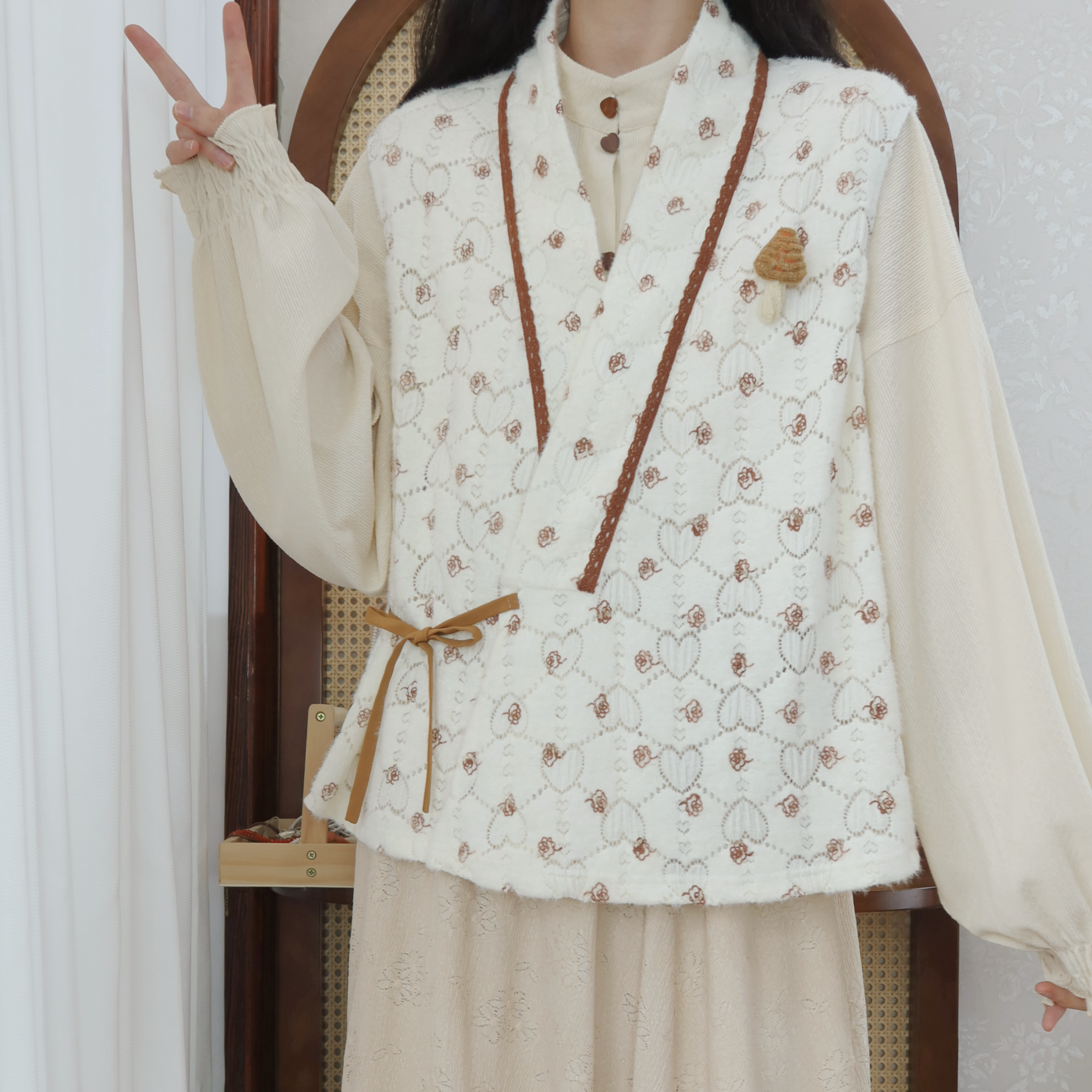 “奶茶波霸”针织汉服套装：明制上袄与半裙