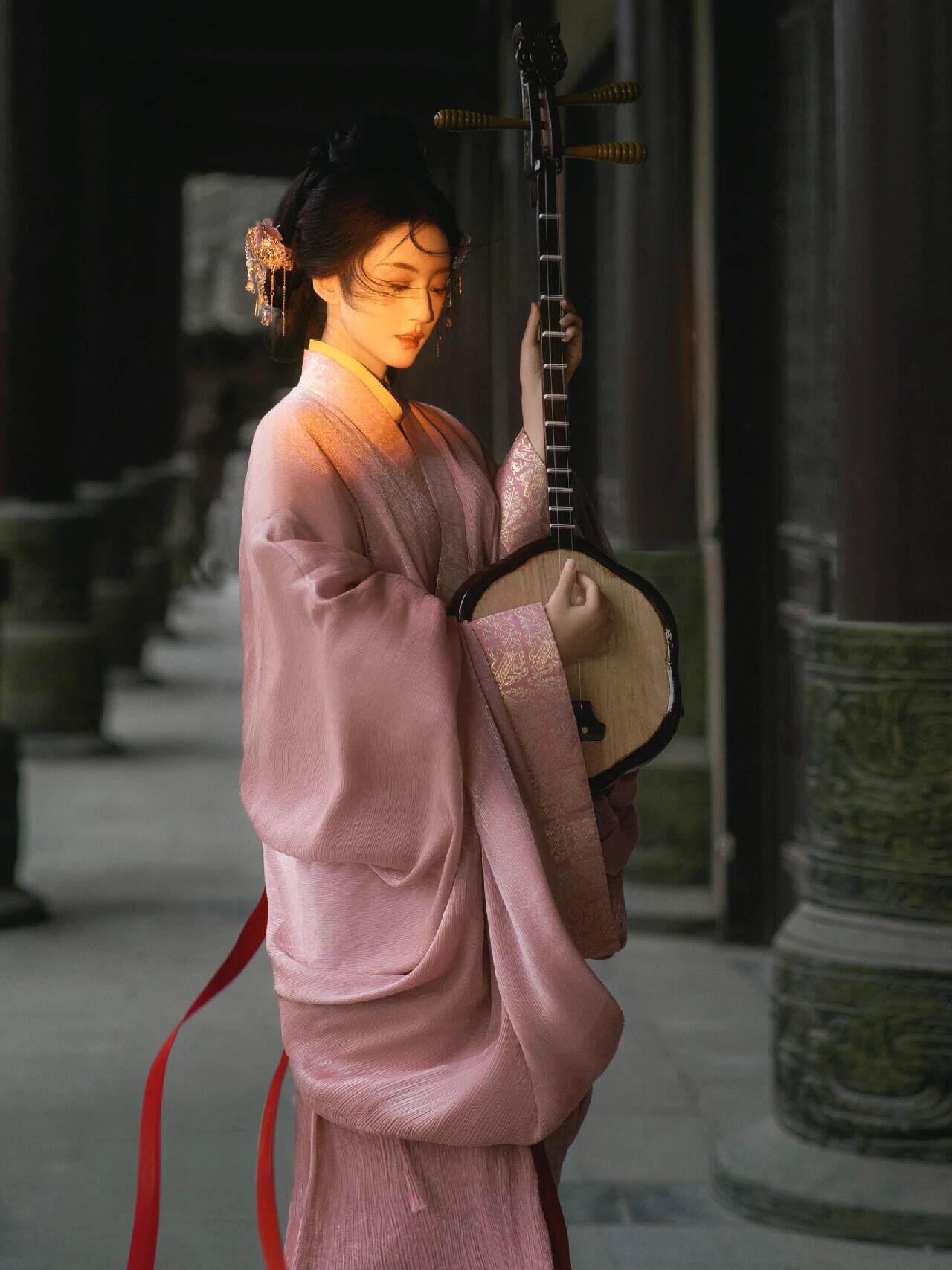 正宗战国直裾汉服：复原深衣长袍