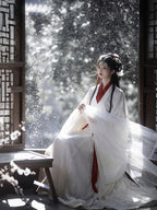 “缀句”战国汉服：红白拖尾长袍