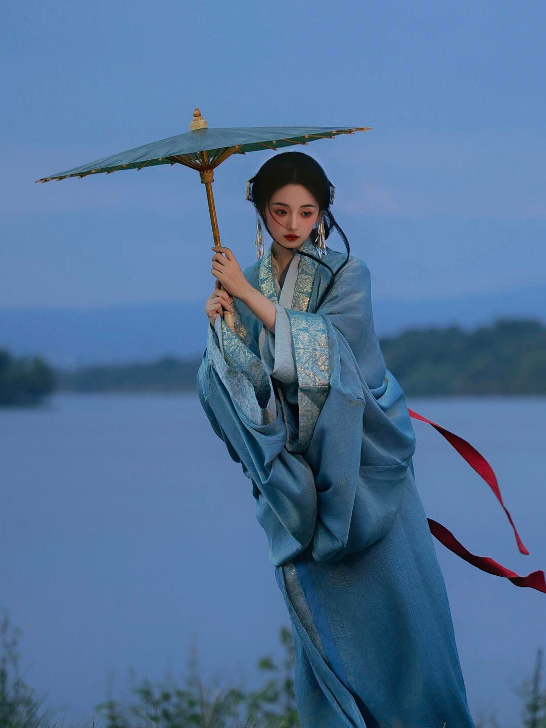 玉殓蓝栀菊汉服 - 马山楚墓拖尾袍