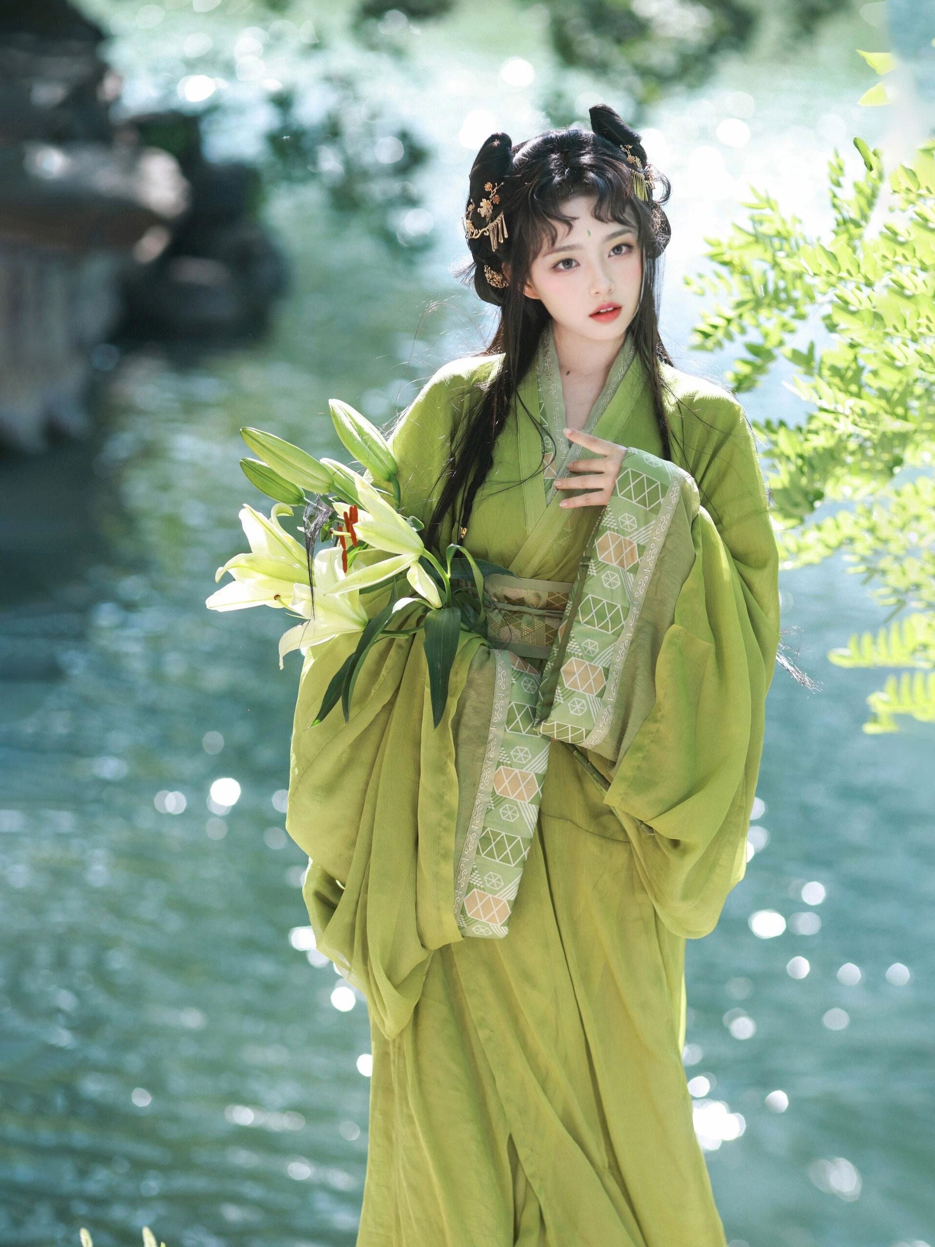 仙气曳影稚雎汉服 - 纯正金锦套装