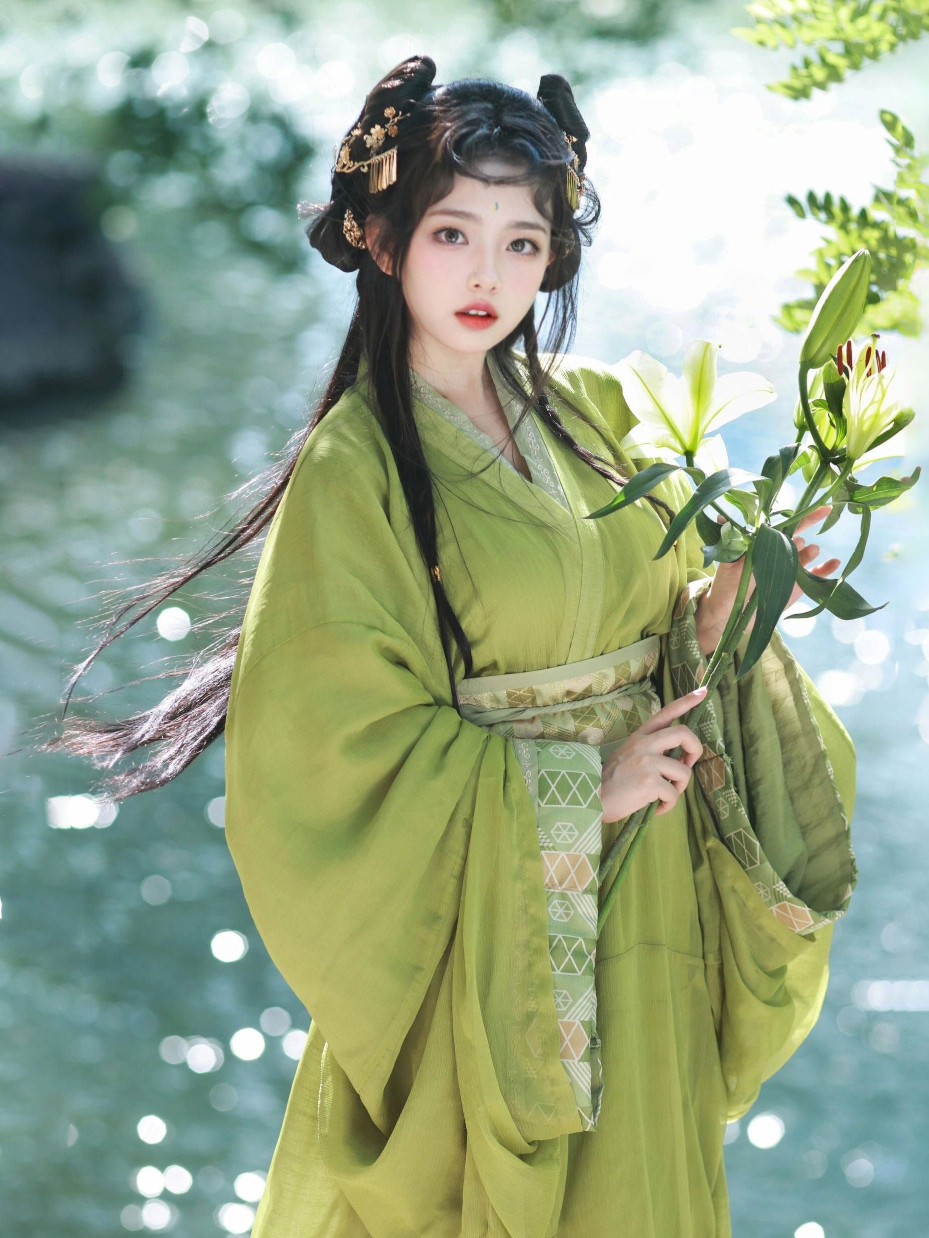仙气曳影稚雎汉服 - 纯正金锦套装