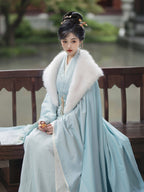 玄宫魏晋风汉服：刺绣毛领披风