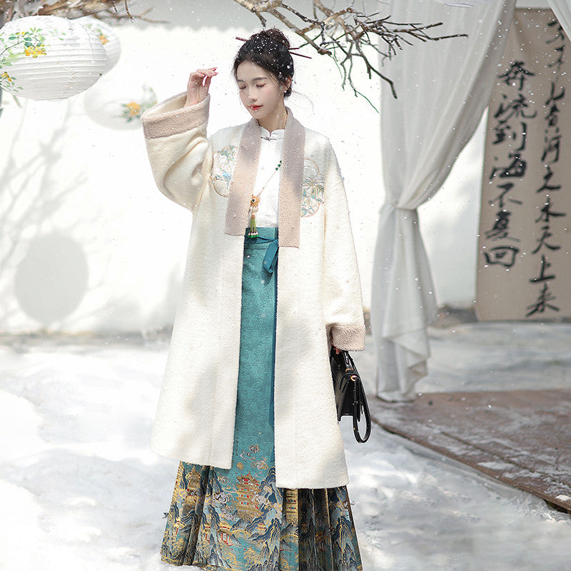 "Azure Reflections" Gold-Woven Mamian Skirt: Winter Hanfu Set