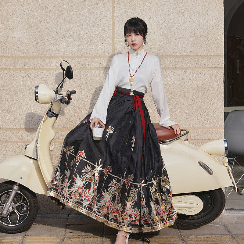 明制红马面裙套装：婚礼与新年汉服 主图