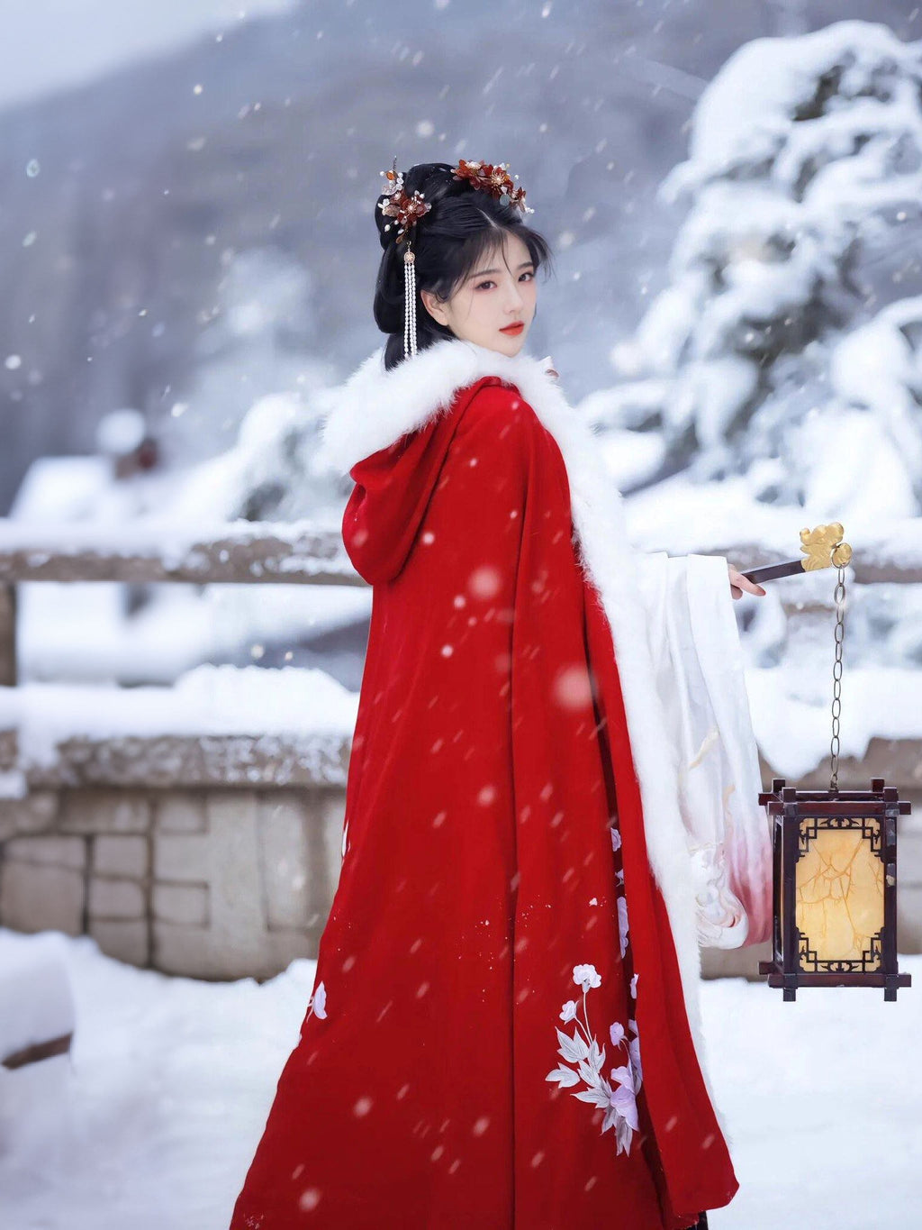 Faux Fur Collar Winter Hanfu Cloak - Thick Fleece Lined Cape