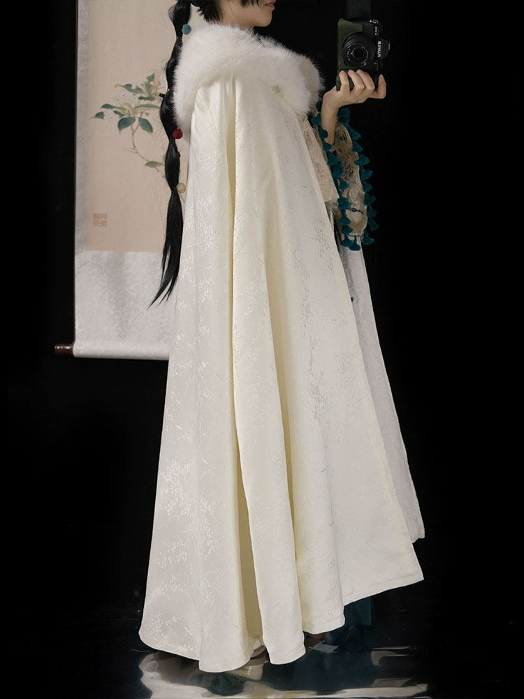 Winter Ming Style Hanfu Cloak - Fleece Lined Jacquard Cape