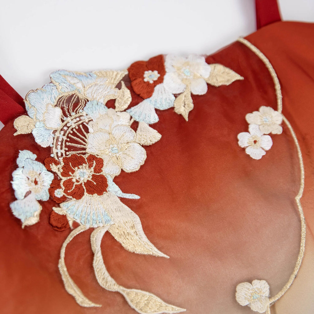 “皓月”可爱汉服：改良吊带裙和衬衫套装