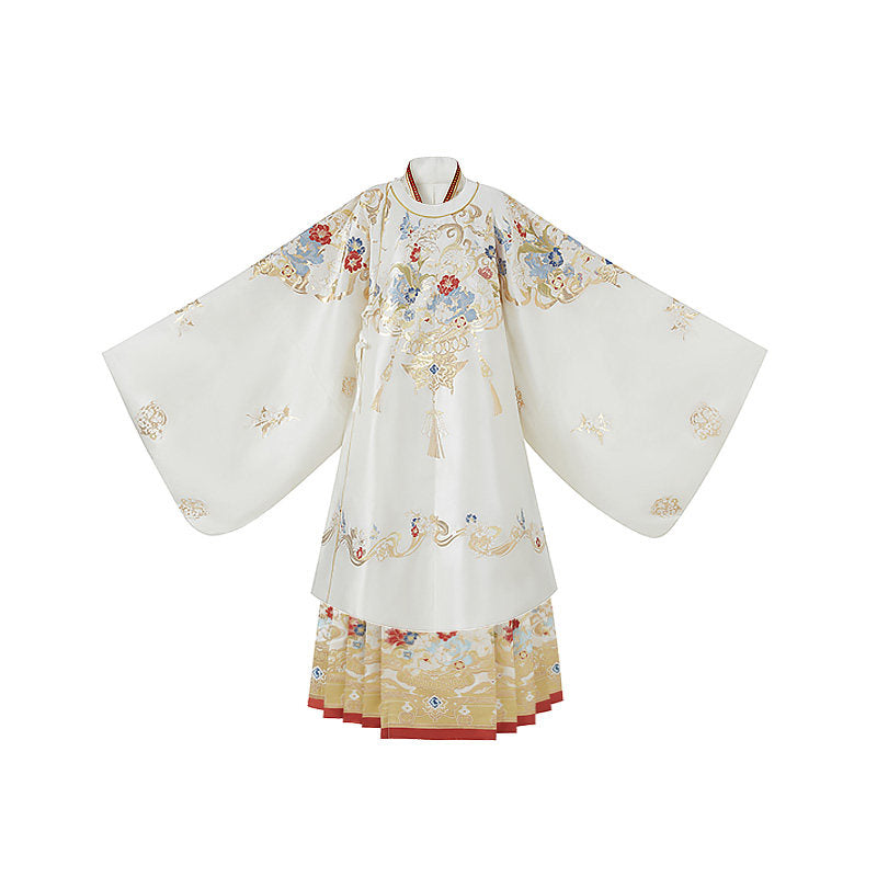 明制婚服汉服套装 - 金色织锦长袍和马面裙