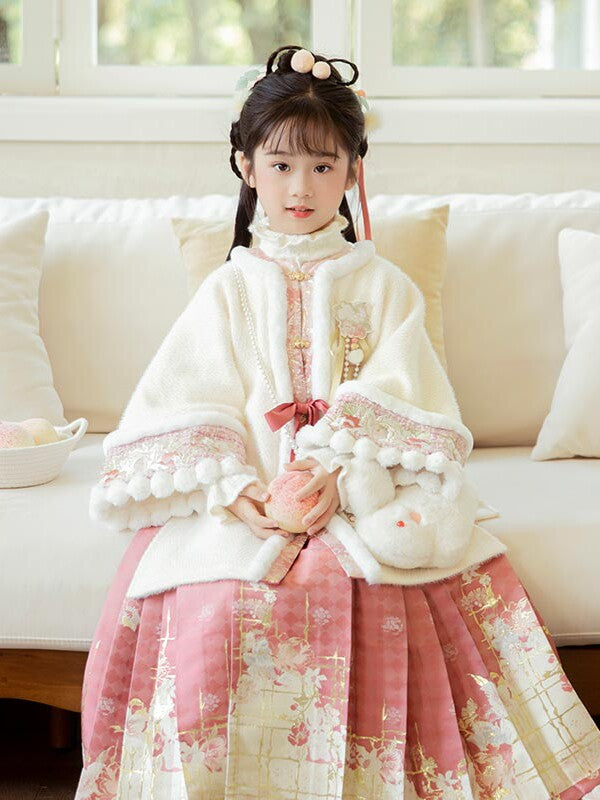 冬季保暖女童汉服套装 – 花卉马面裙与夹袄