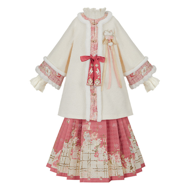 冬季保暖女童汉服套装 – 花卉马面裙与夹袄
