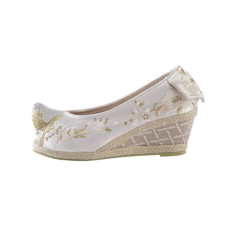 Tongque Pointed Hanfu Shoes | Embroidered Flat & Wedge