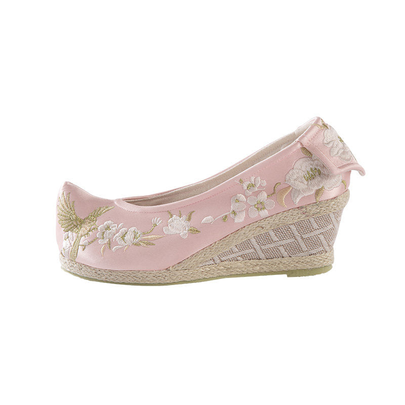 Tongque Pointed Hanfu Shoes | Embroidered Flat & Wedge