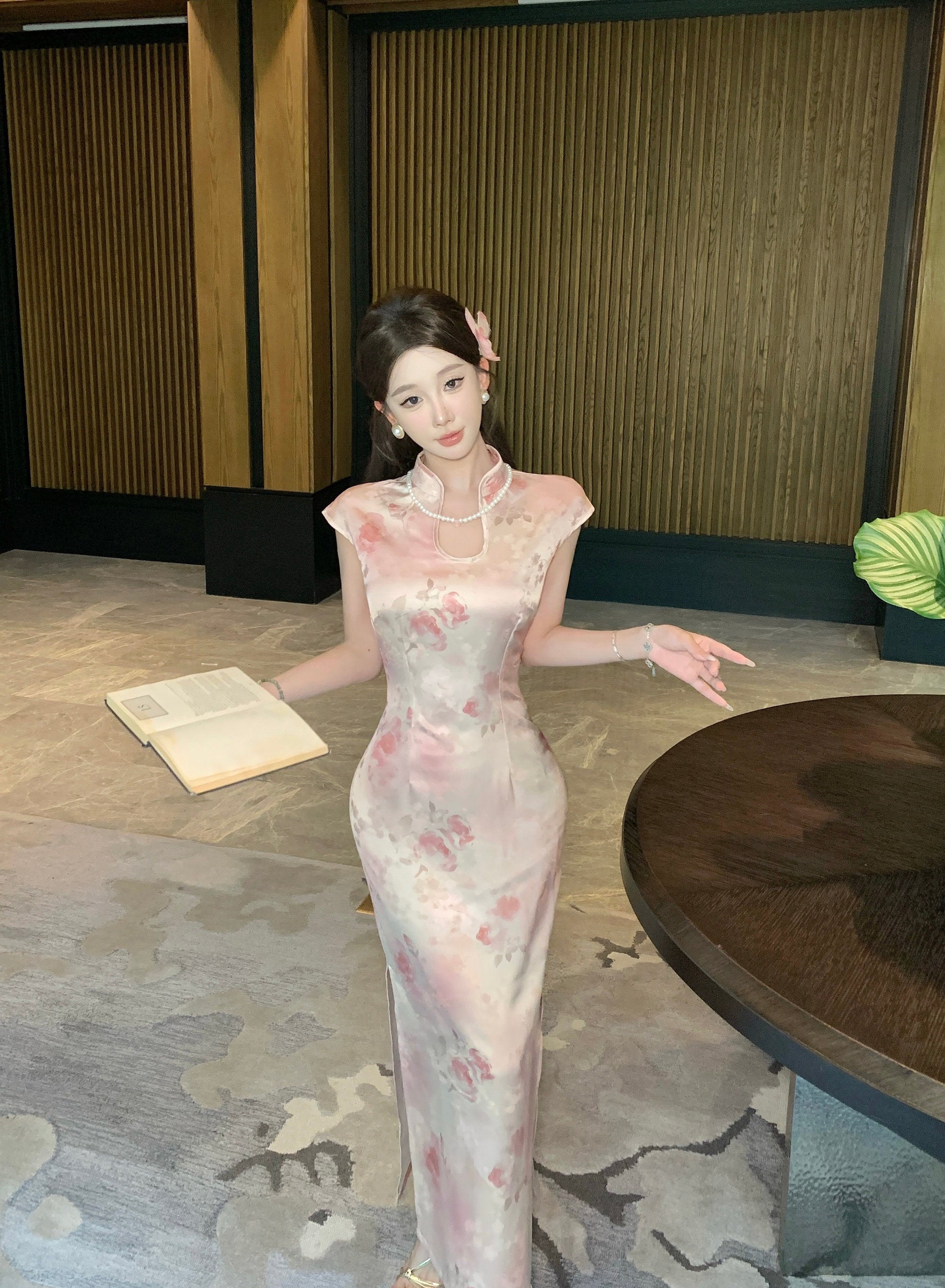 Pink Rose Jacquard Qipao | Keyhole Scalloped Sleeve Dress – Hanfu |  Authentic Chinese Hanfu Shop