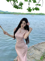 蝴蝶印花缎面旗袍 | 优雅中式长裙