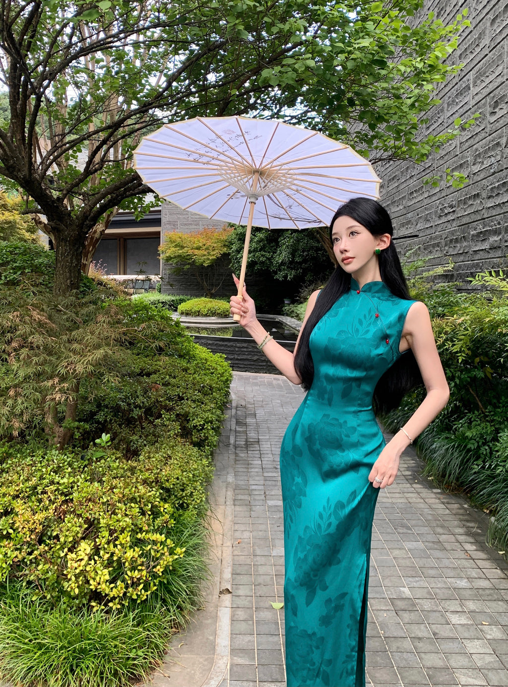 复古港风旗袍 | 显白提肤色提花缎面旗袍