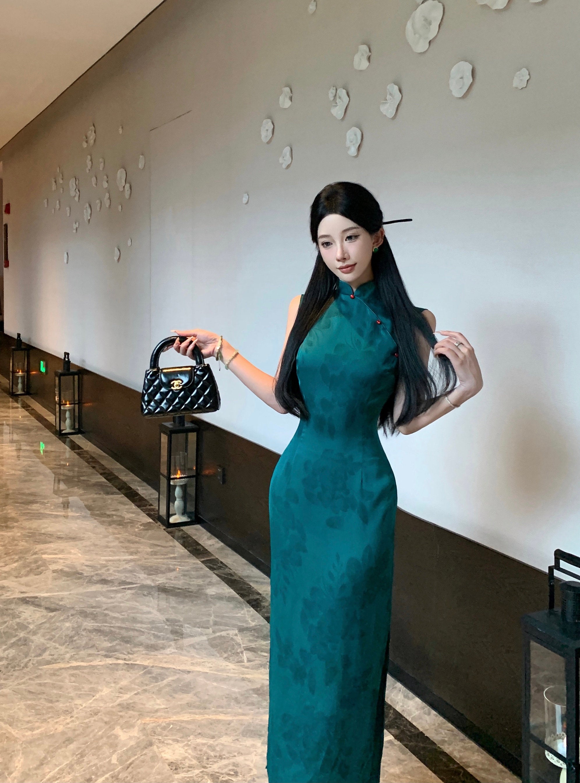 复古港风旗袍 | 显白提肤色提花缎面旗袍