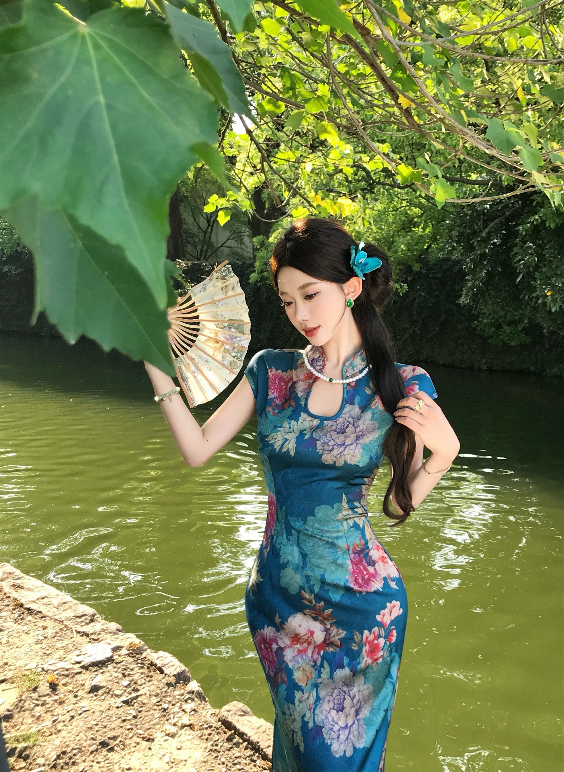 宝蓝色提花旗袍 | 性感镂空短袖旗袍