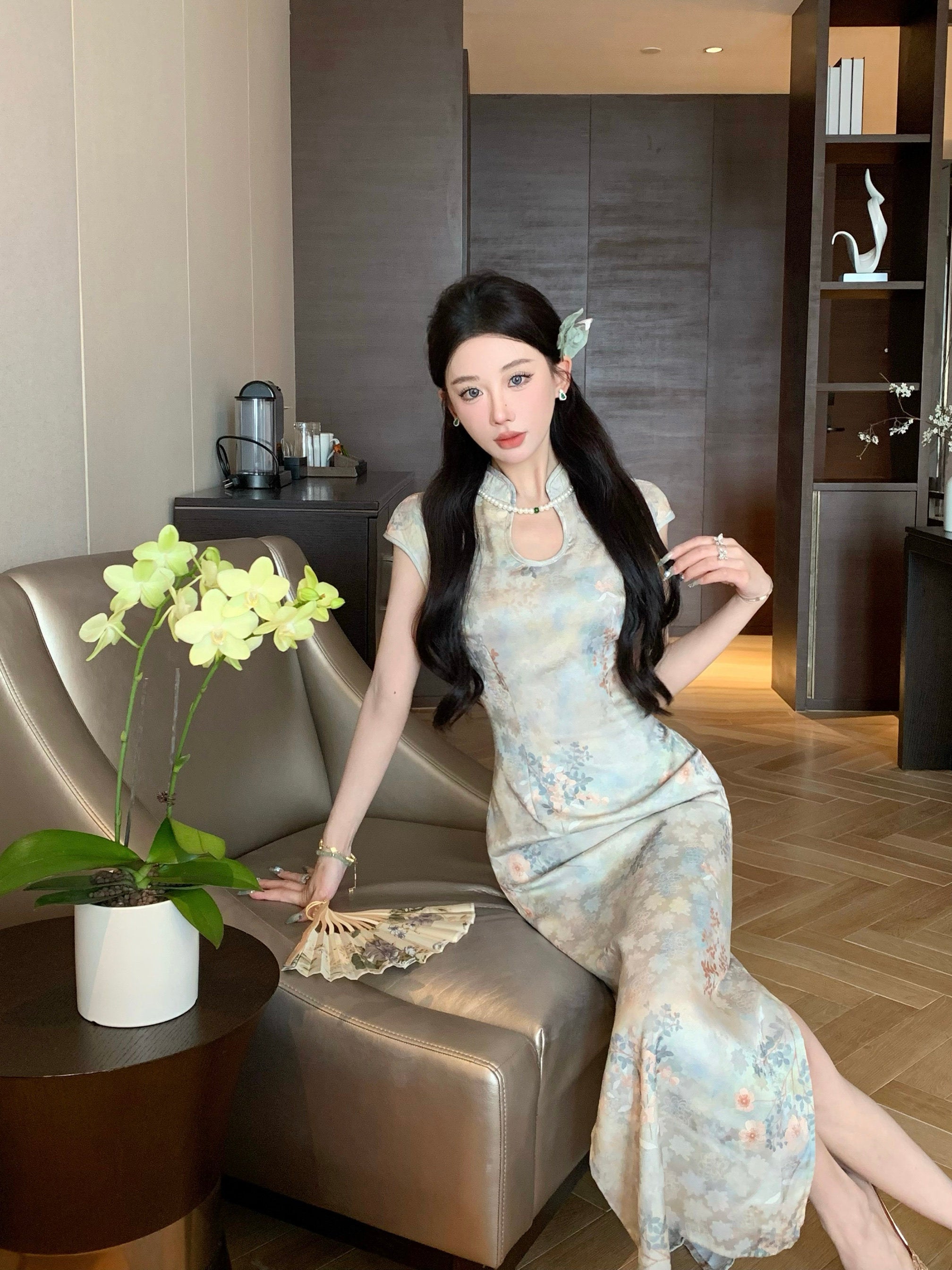 荷花翠绿钥匙孔旗袍 | 优雅扇贝袖旗袍