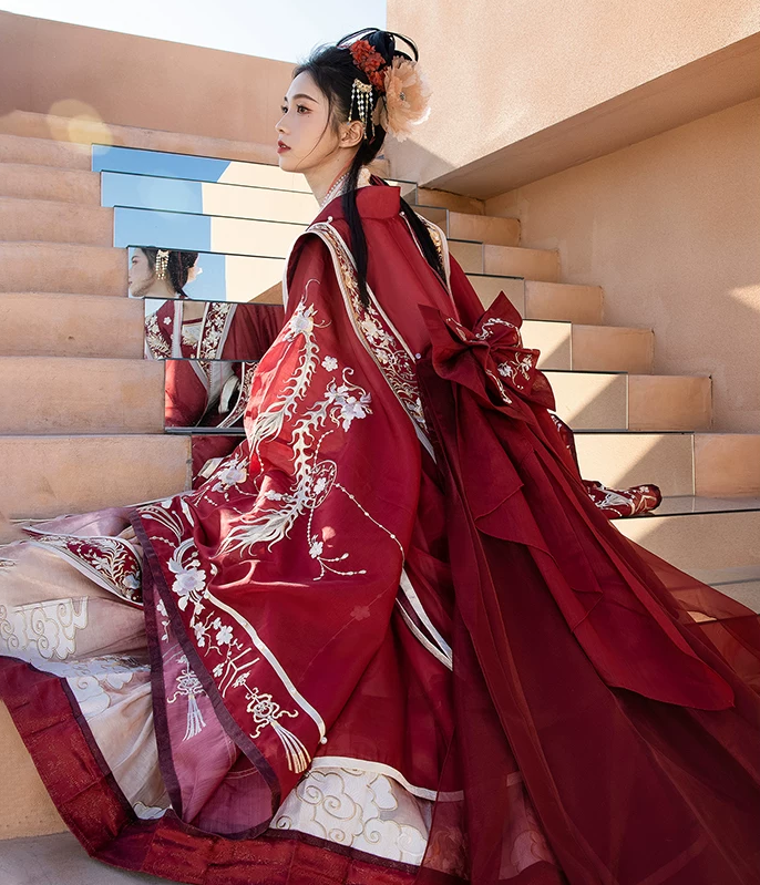 "Qinse Qi" Chinese Wedding Hanfu: Embroidered Robe & Xiapei Set